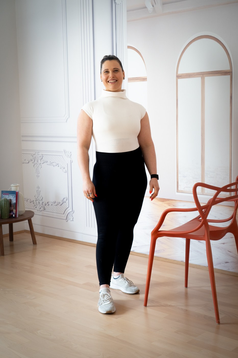 Porträt von Jacky Hallbauer, Personal Trainerin, Strength Coach & Gelassenheits-Mentorin