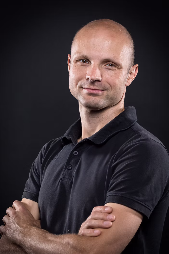 Porträt von Mag. Christoph Peprinicek, Sportwissenschafter & Geschäftsführer von Training + Sport